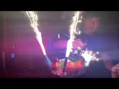 Η δεκαετία του '30 κινεζικής γλώσσας συσσωματώνει χρόνια πολλά τα πυροτεχνήματα κεριών για το κόμμα παιδιών παιδιών