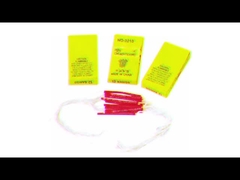 Τραβώντας μικρό Firecracker 0210 χέρι πυροτεχνημάτων παιχνιδιών που τραβά για τα παιδιά