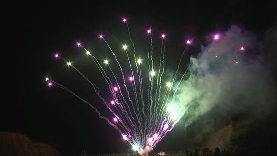 Κινεζική γλώσσα 100 υπαίθριος επαγγελματίας πυροτεχνημάτων κέικ φεστιβάλ Χριστουγέννων πυροβολισμών