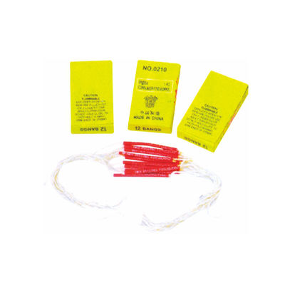 Τραβώντας μικρό Firecracker 0210 χέρι πυροτεχνημάτων παιχνιδιών που τραβά για τα παιδιά